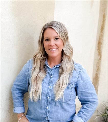 Profile picture of Holli Revell