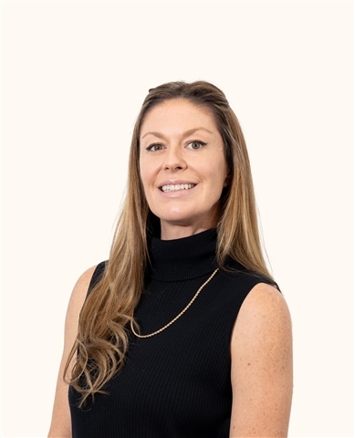 Profile picture of Eleanor Pousson