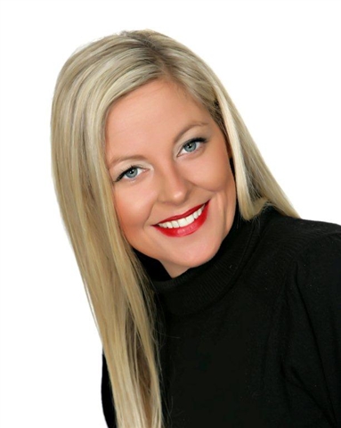 Profile picture of Carrie Firth