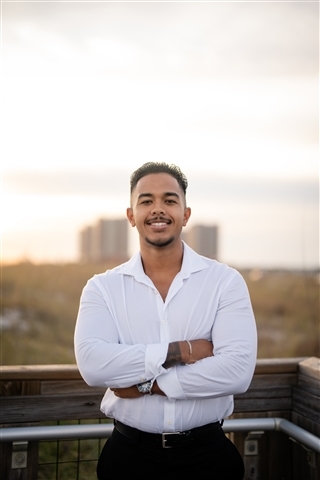 Profile picture of Cesar Julio Estrada, Jr.