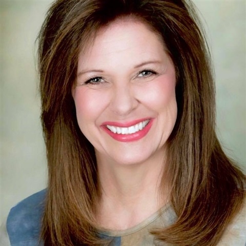 Profile picture of Lisa St. Pierre