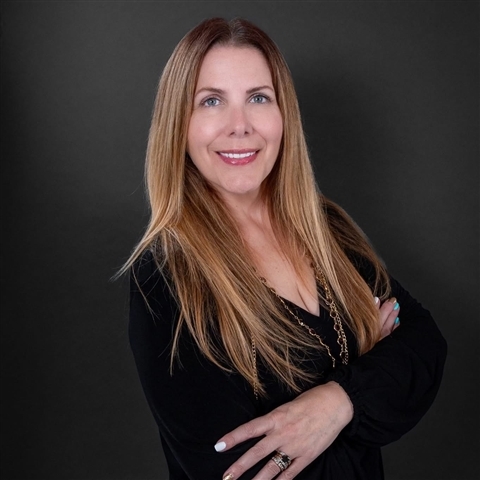 Profile picture of Dana Reines