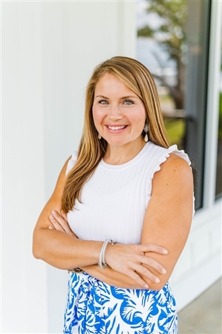 Profile picture of Amanda Vogel