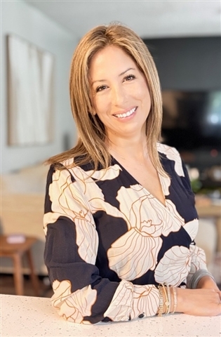 Profile picture of Claudia Simmons
