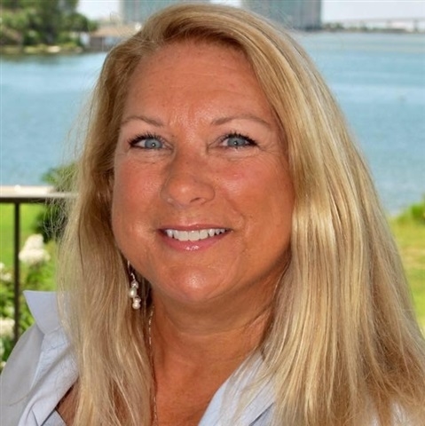 Profile picture of Nancy Leonard