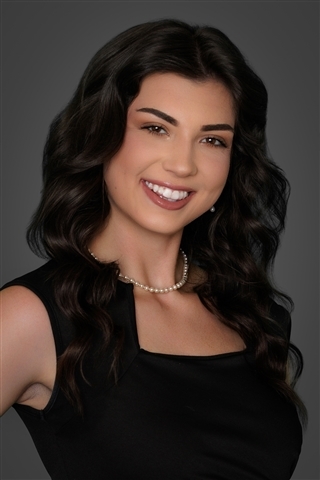 Profile picture of Julia Paris