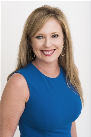 Profile picture of Jennifer Zechiel