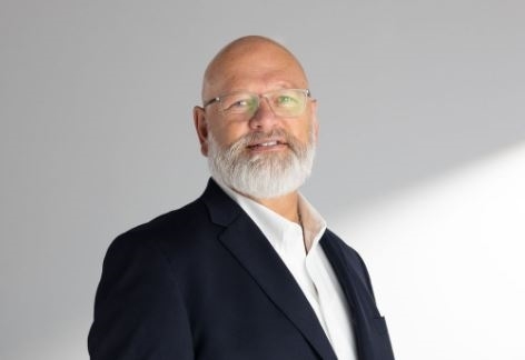 Profile picture of Randall Graves