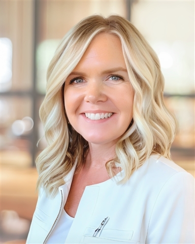 Profile picture of Lynn Esposito