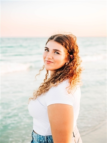 Profile picture of Anabella Valderrama