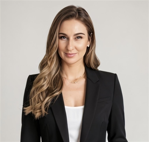 Profile picture of Nicole Loy Bennett