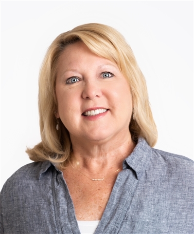 Profile picture of Alicia Hahn