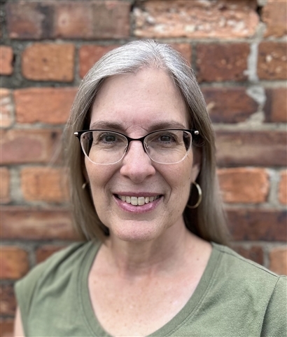 Profile picture of Holly Busse