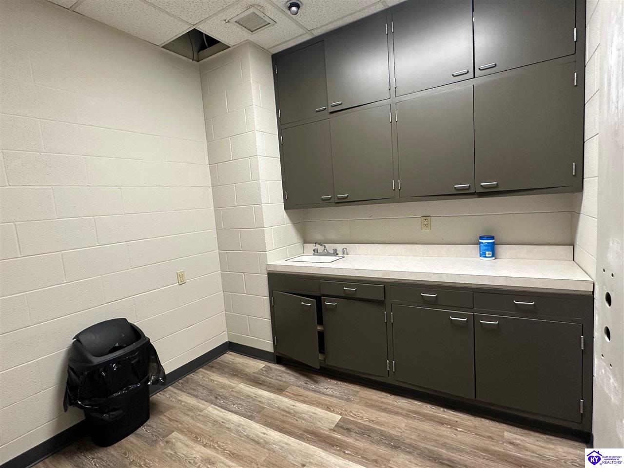 9050 New Jackson Highway Magnolia, KY 40257 #4