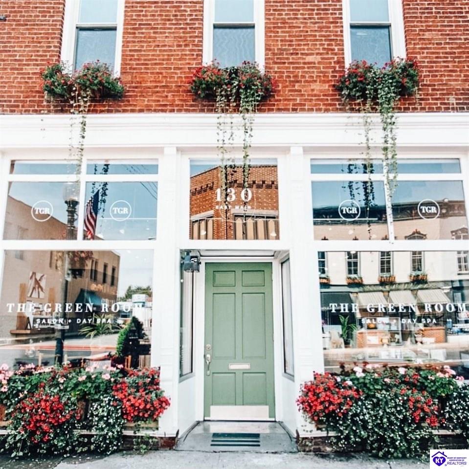 130 E Main StreetCampbellsville,&nbsp;KY&nbsp;42718