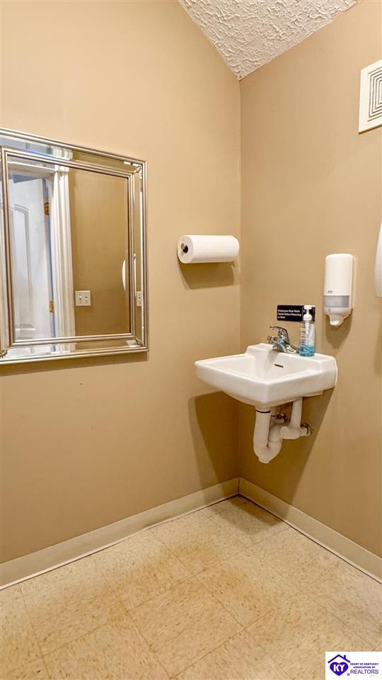 117 E Main Street Campbellsville, KY 42718 #4