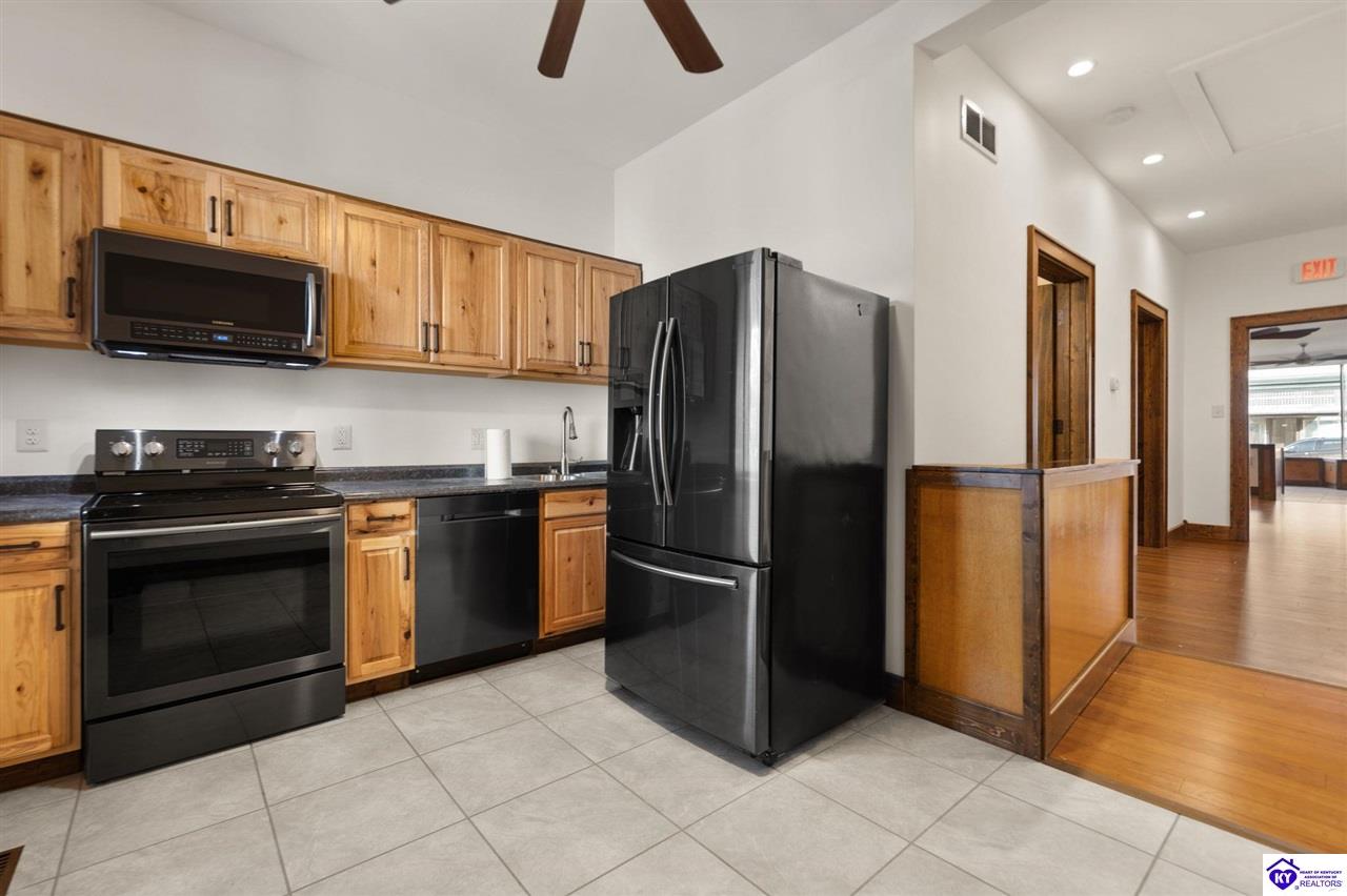 192 S Main Street Versailles, KY 40383 #2