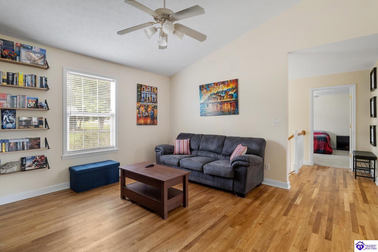 1421 W Elm Road Radcliff, KY 40160 #1