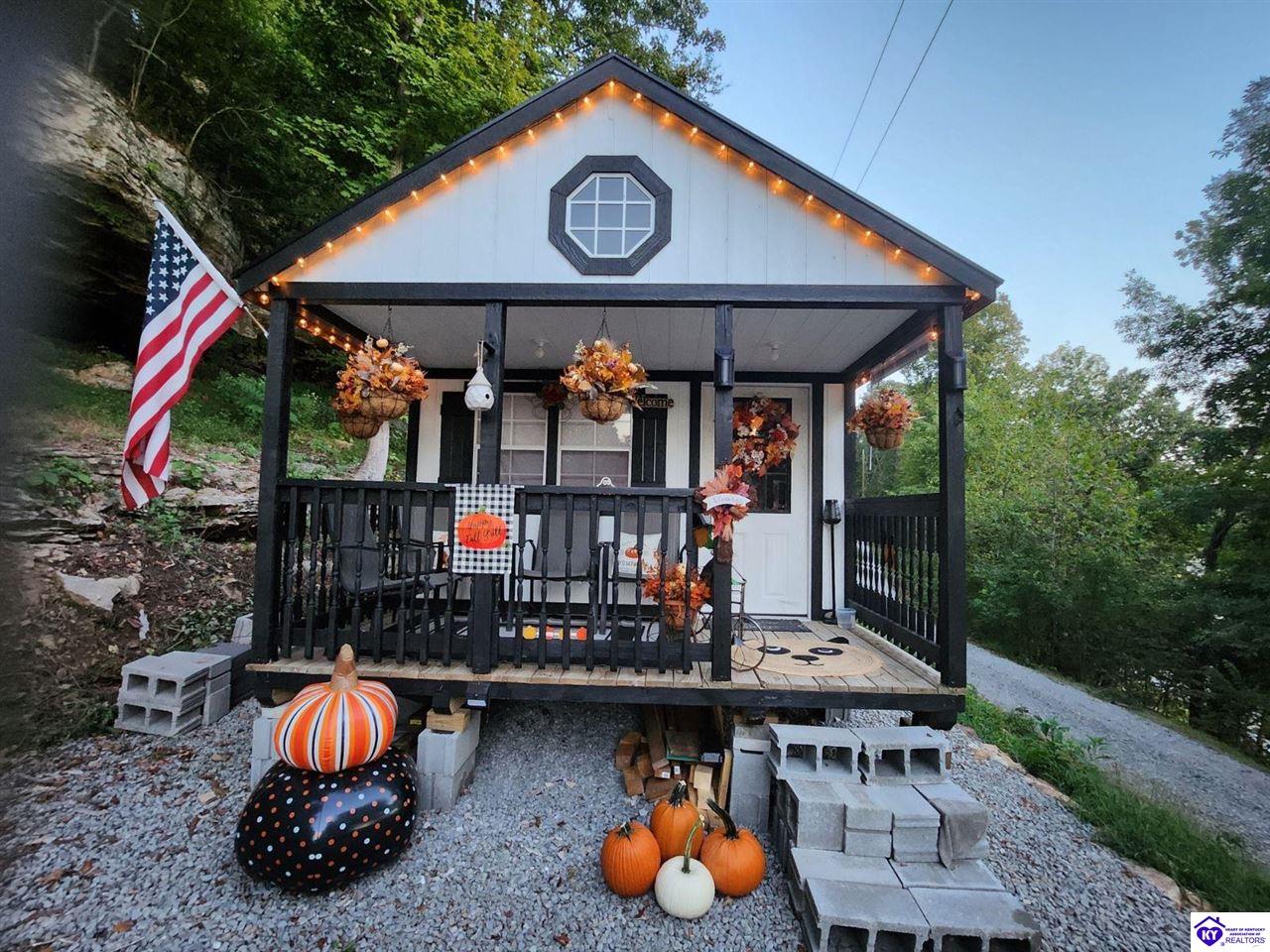 1097 Elm Hill LaneLeitchfield,&nbsp;KY&nbsp;42754