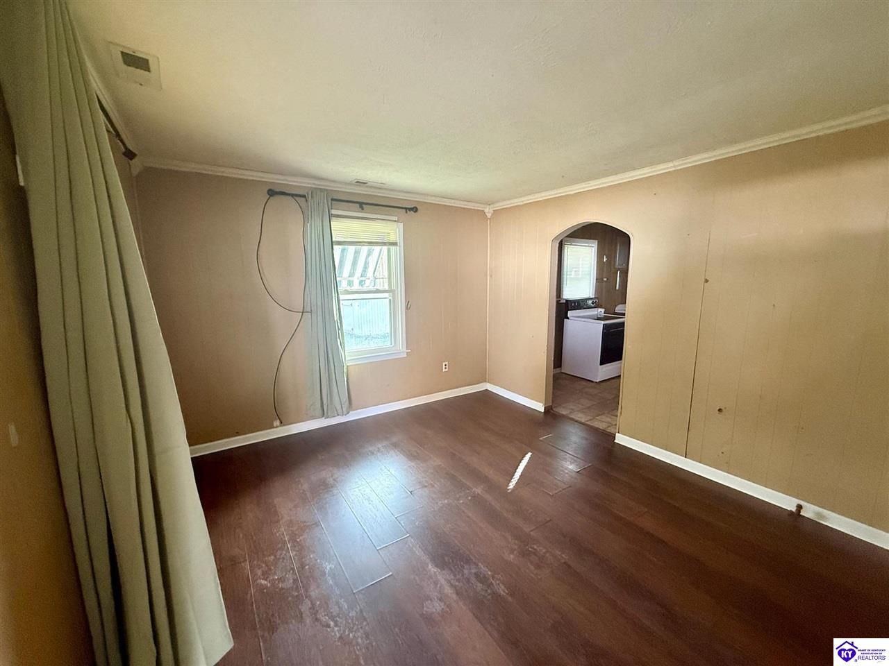 106 N Lynn Street Hodgenville, KY 42748 #4