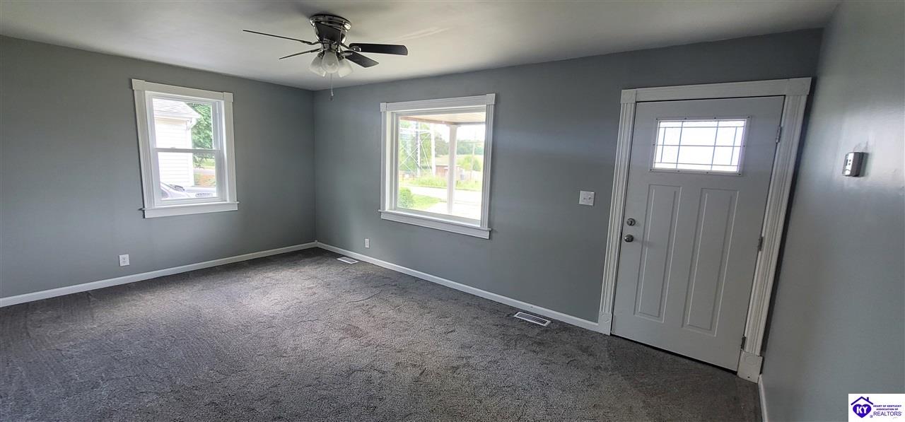 366 Greensburg Street Hodgenville, KY 42748 #3