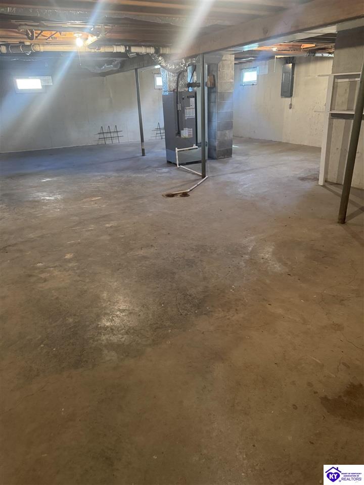 5526 S Dixie Highway Glendale, KY 42740 #2