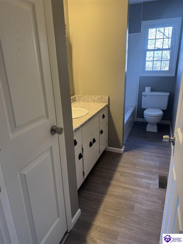 5526 S Dixie Highway Glendale, KY 42740 #4