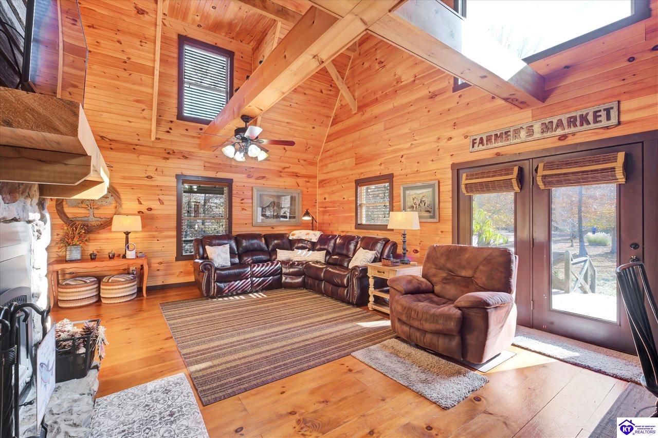 184 Furnace Branch Road Bee Spring, KY 42207 #2
