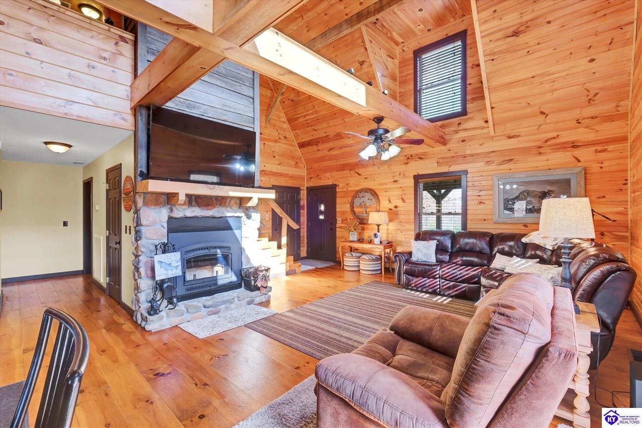 184 Furnace Branch Road Bee Spring, KY 42207 #3