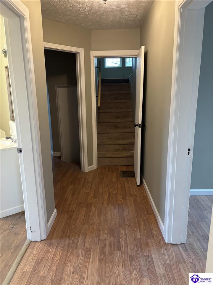 517 E Hodgenville Avenue Greensburg, KY 42743 #2