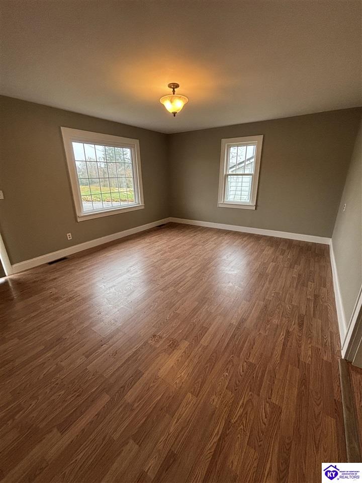 517 E Hodgenville Avenue Greensburg, KY 42743 #4