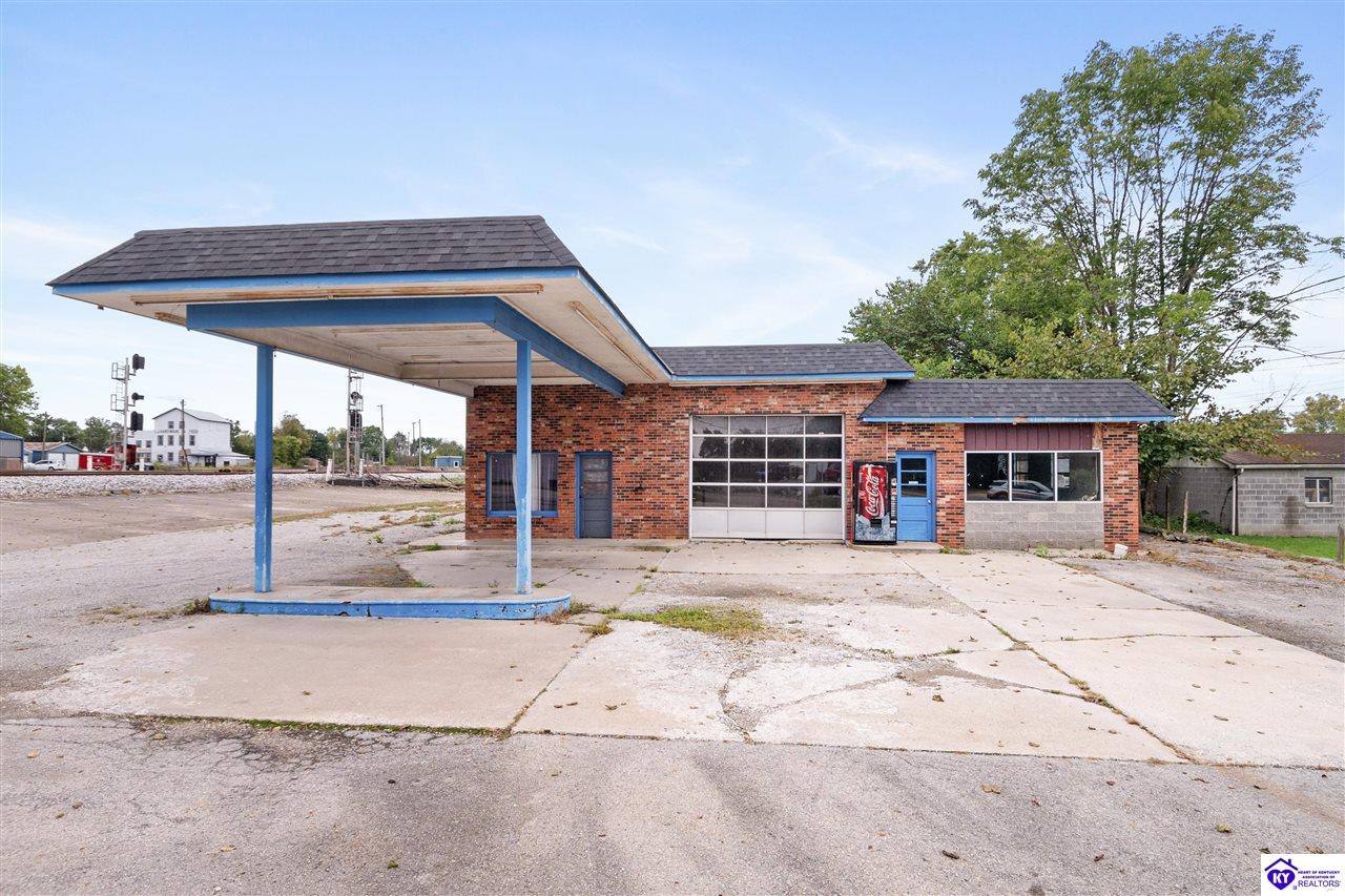 331 Main Street Lebanon Junction, KY 40150 #1