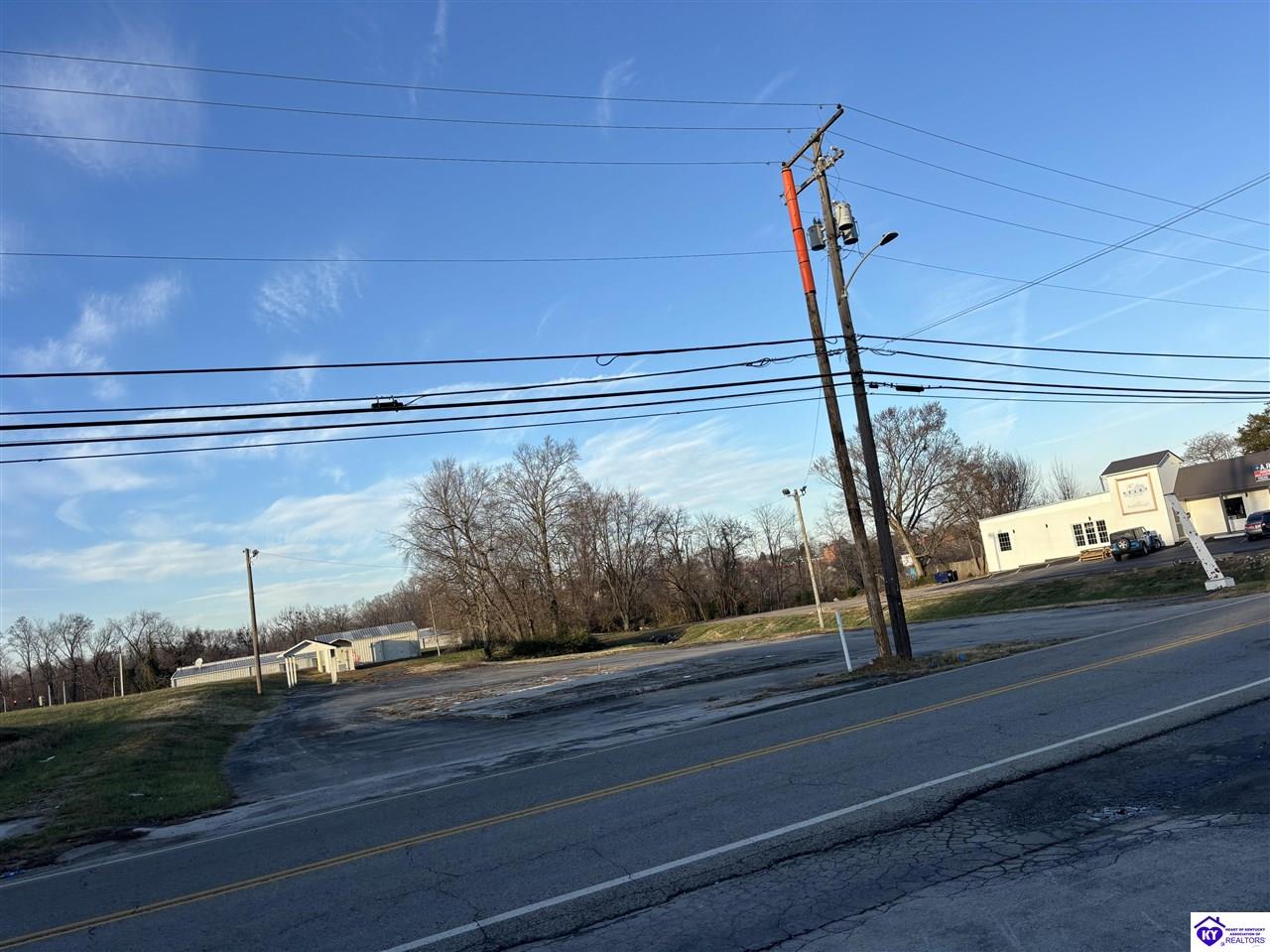 607 W Main StreetCampbellsville,&nbsp;KY&nbsp;42718