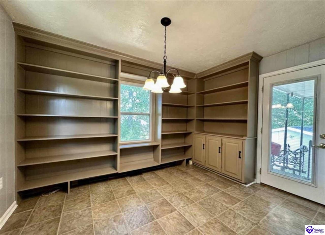 707 Wright Drive Columbia, KY 42728 #3