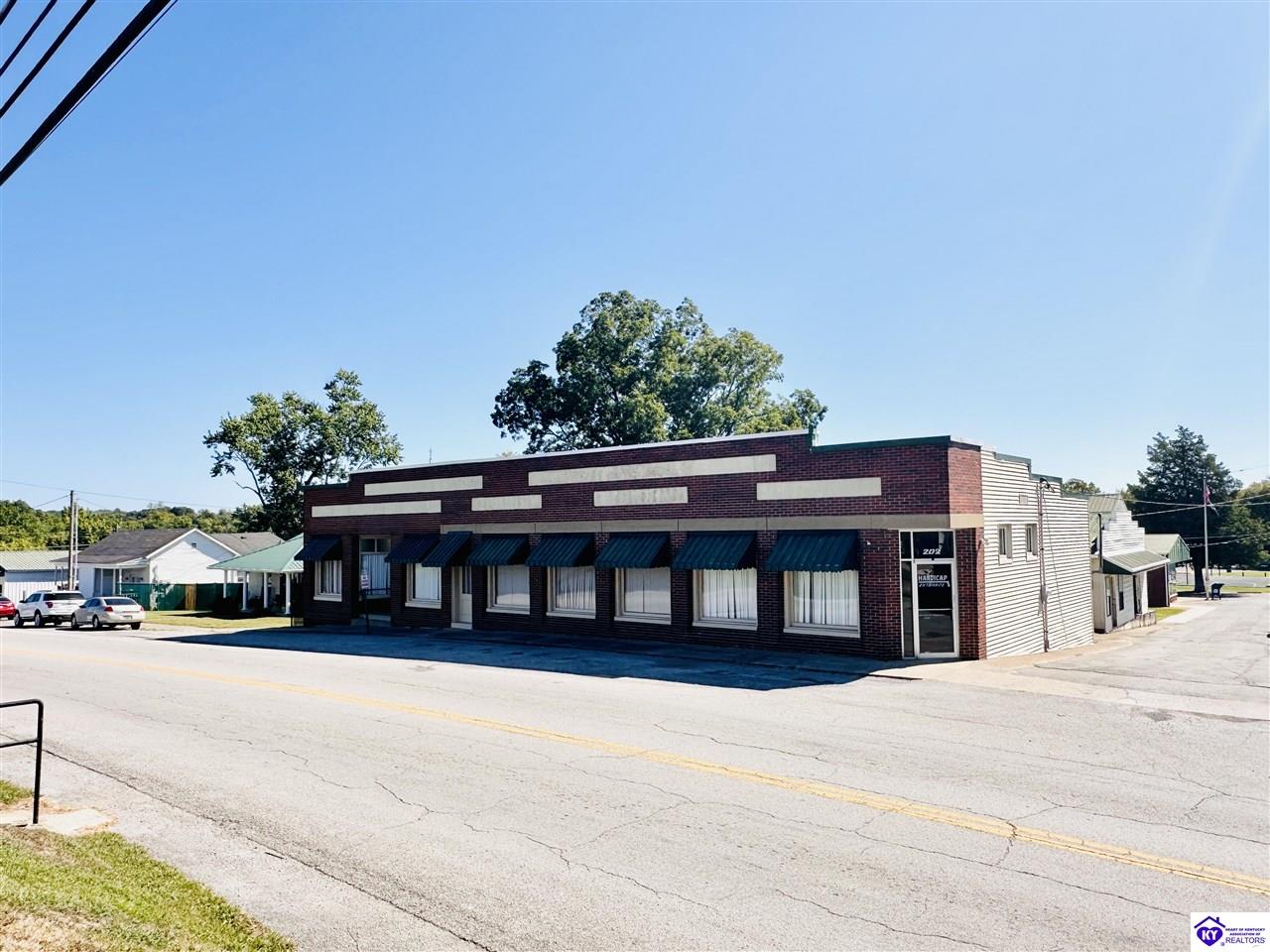 202 N Main StreetCaneyville,&nbsp;KY&nbsp;42721