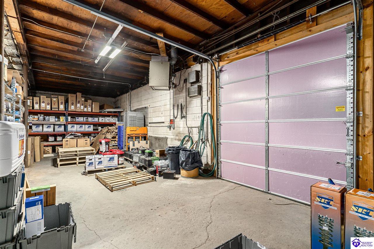 3958 Cane Run Road Louisville, KY 40211 #3