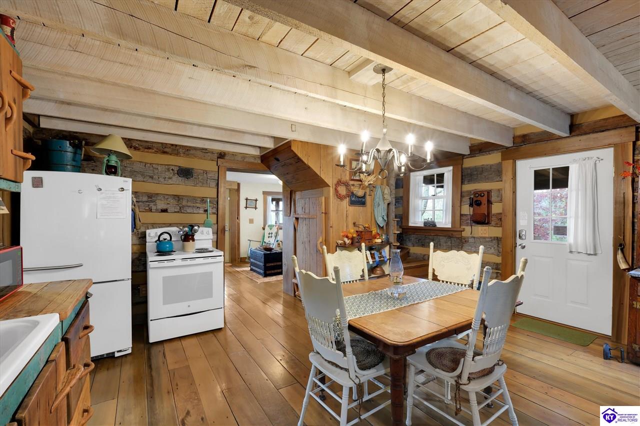 2945 N Greenbrier Rd Madison, IN 47250 #2