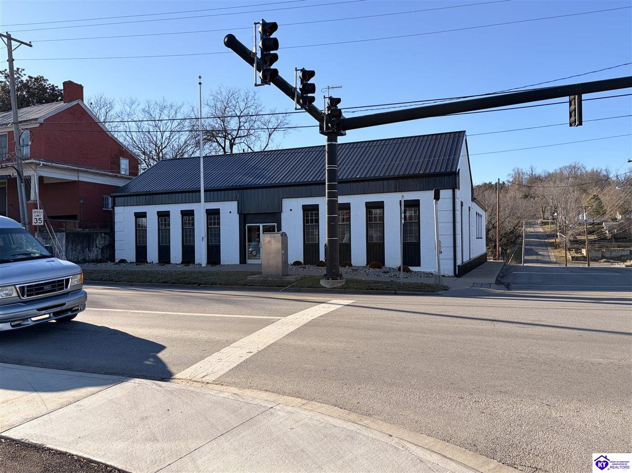 201 S Main Street Greensburg, KY 42743 #1