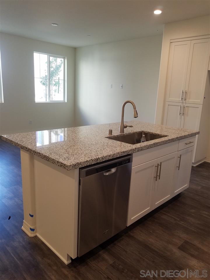 Detail Gallery Image 12 of 18 For 503  Turnstone Lane, Imperial Beach,  CA 91932 - 3 Beds | 2/1 Baths