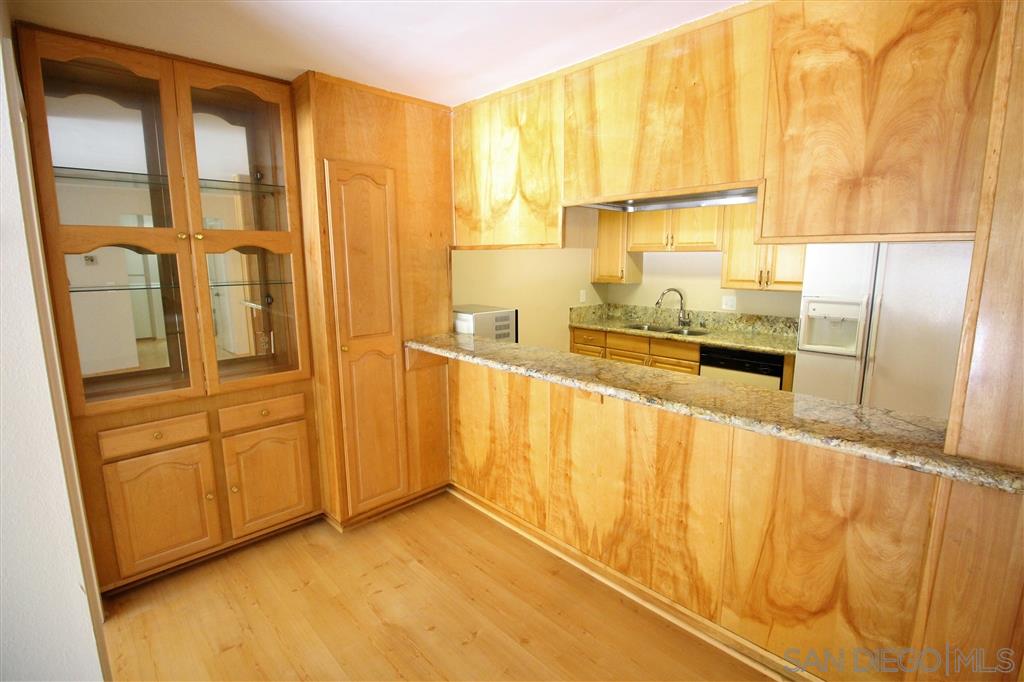 Detail Gallery Image 5 of 27 For 6780  Friars Rd  273, San Diego,  CA 92108 - 2 Beds | 2 Baths