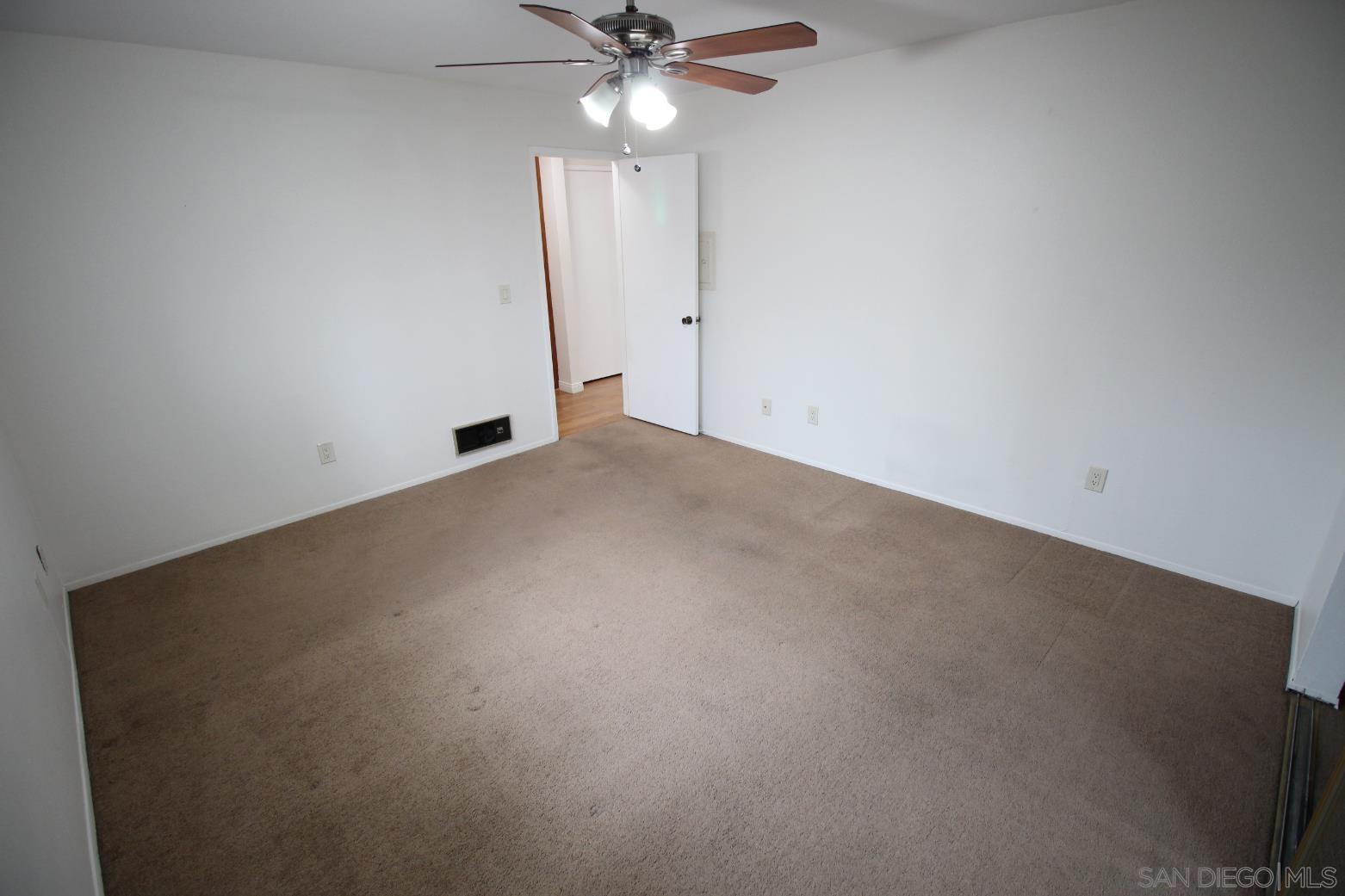 Detail Gallery Image 11 of 14 For 9574  Carroll Canyon Road  153, San Diego,  CA 92126 - 1 Beds | 1 Baths