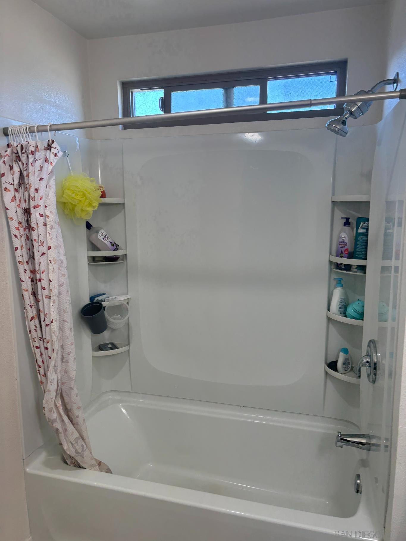 Detail Gallery Image 3 of 15 For 9574  Carroll Canyon Road  153, San Diego,  CA 92126 - 1 Beds | 1 Baths