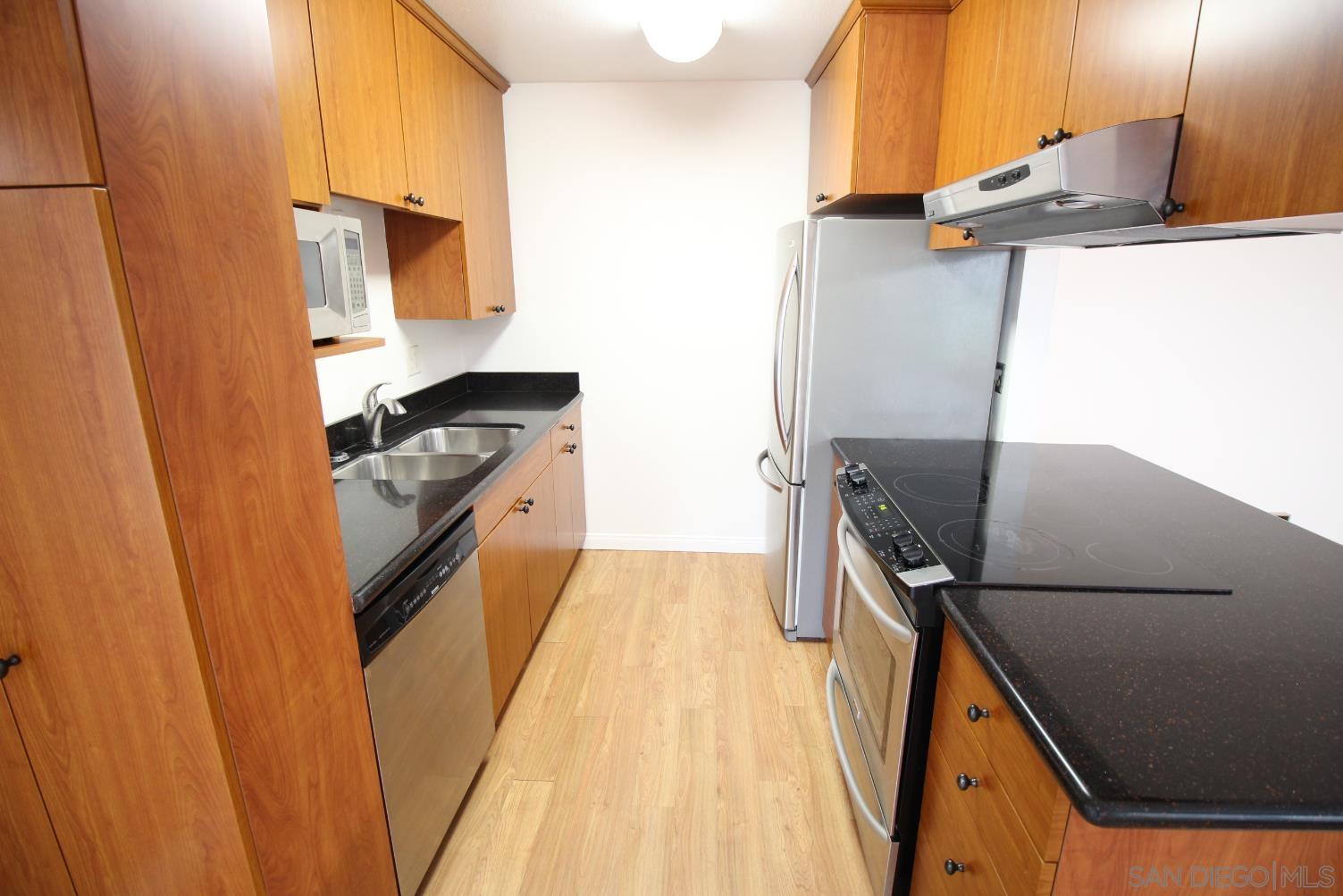 Detail Gallery Image 6 of 15 For 9574  Carroll Canyon Road  153, San Diego,  CA 92126 - 1 Beds | 1 Baths