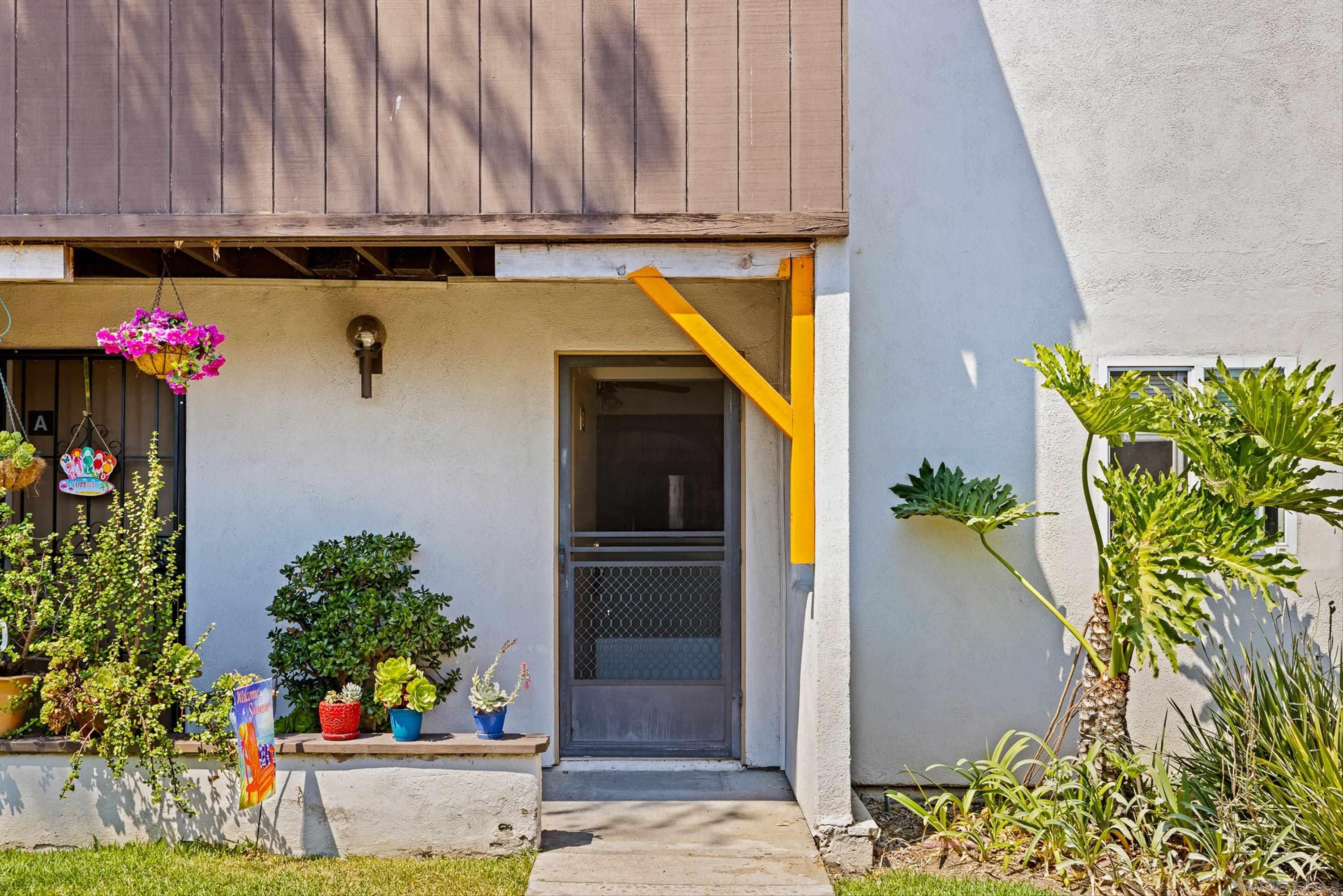 Front Image Thumbnail for SD250035976