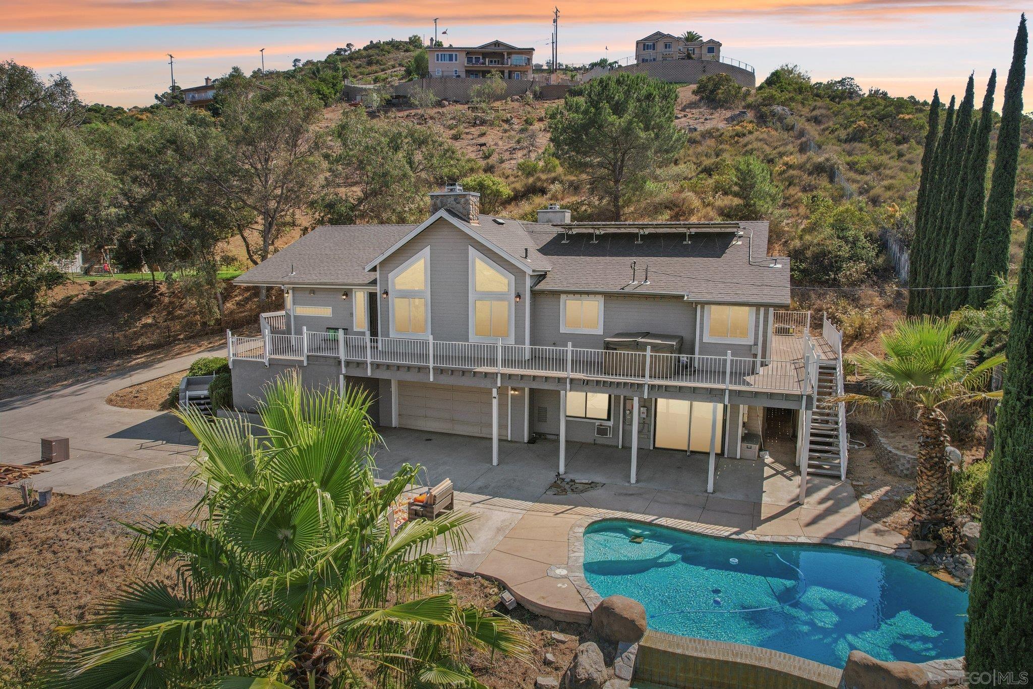 Front Image Thumbnail for SD250036142