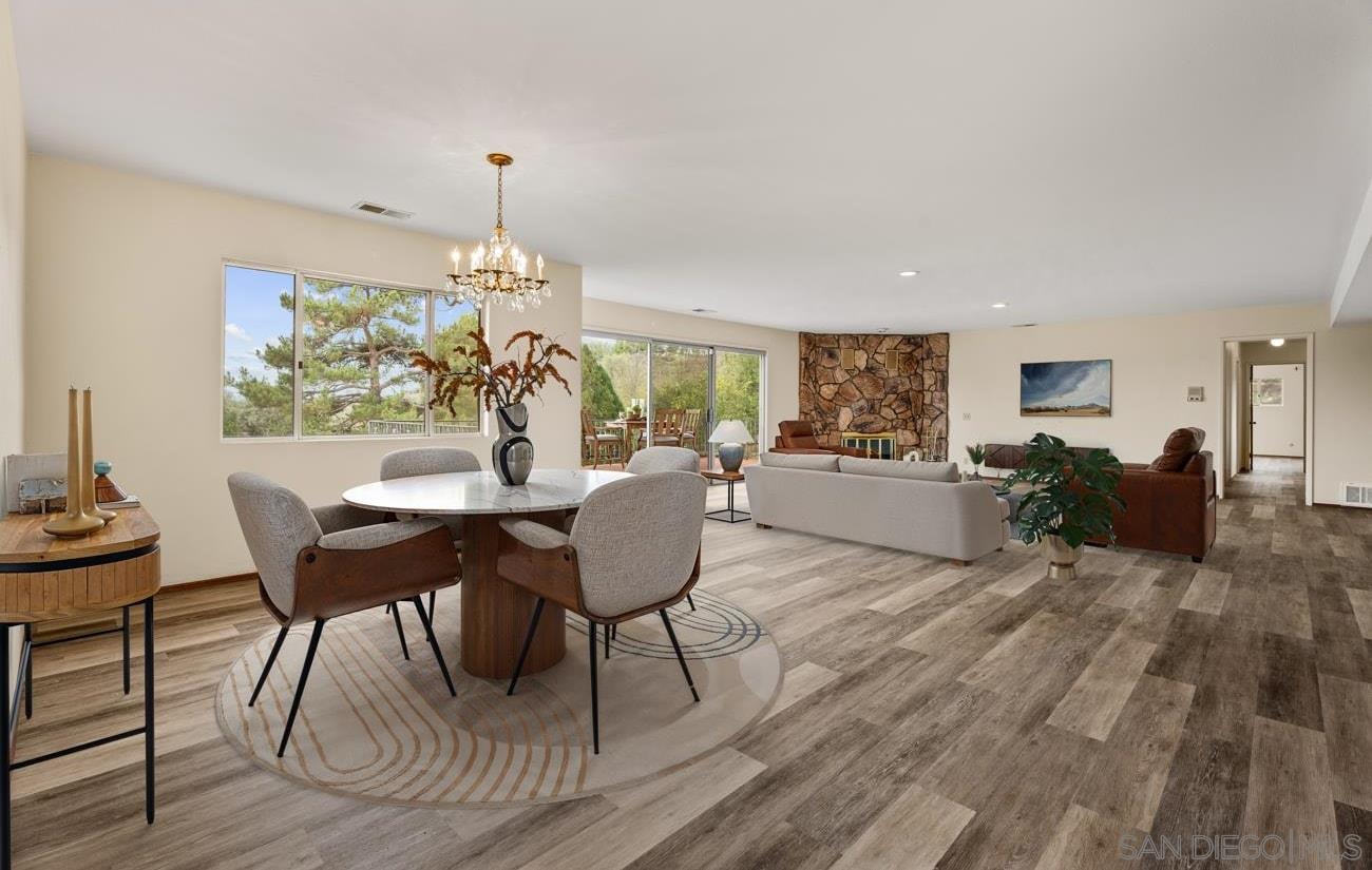 Front Image Thumbnail for SD250036475