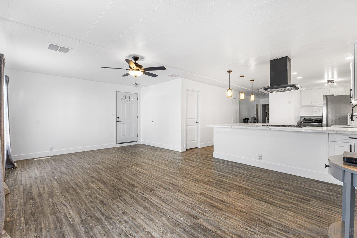 Detail Gallery Image 3 of 20 For 10767  Jamacha Blvd.  #168,  Spring Valley,  CA 91978 - 4 Beds | 2 Baths