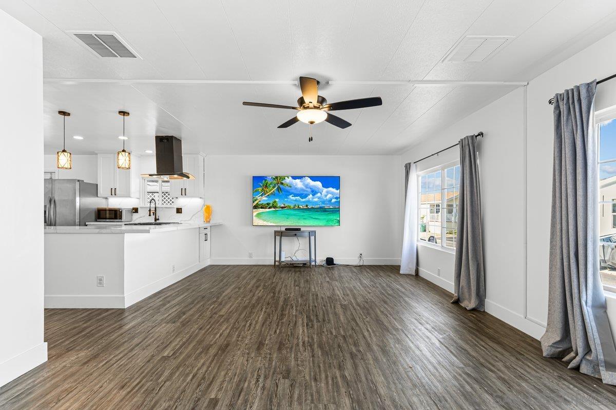 Detail Gallery Image 6 of 20 For 10767  Jamacha Blvd.  #168,  Spring Valley,  CA 91978 - 4 Beds | 2 Baths