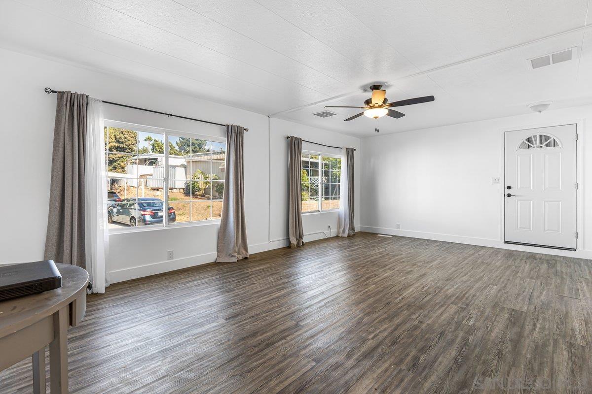 Detail Gallery Image 7 of 20 For 10767  Jamacha Blvd.  #168,  Spring Valley,  CA 91978 - 4 Beds | 2 Baths