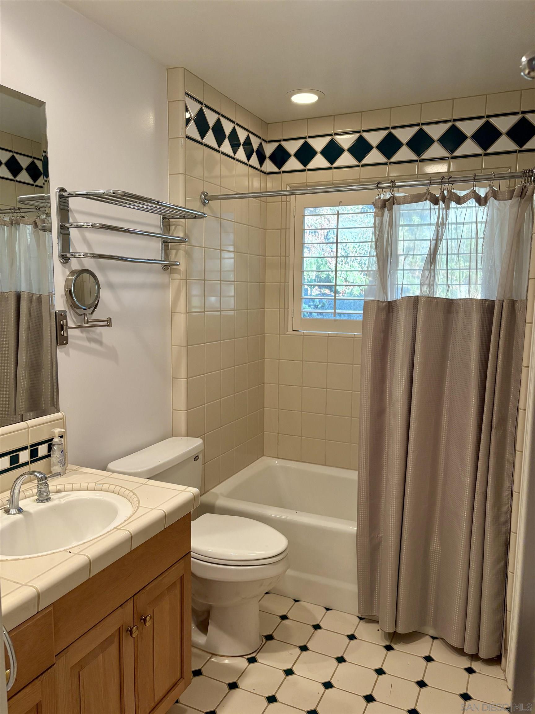 Detail Gallery Image 30 of 74 For 15725  Pauma Valley Drive, Pauma Valley,  CA 92061 - 6 Beds | 4/1 Baths